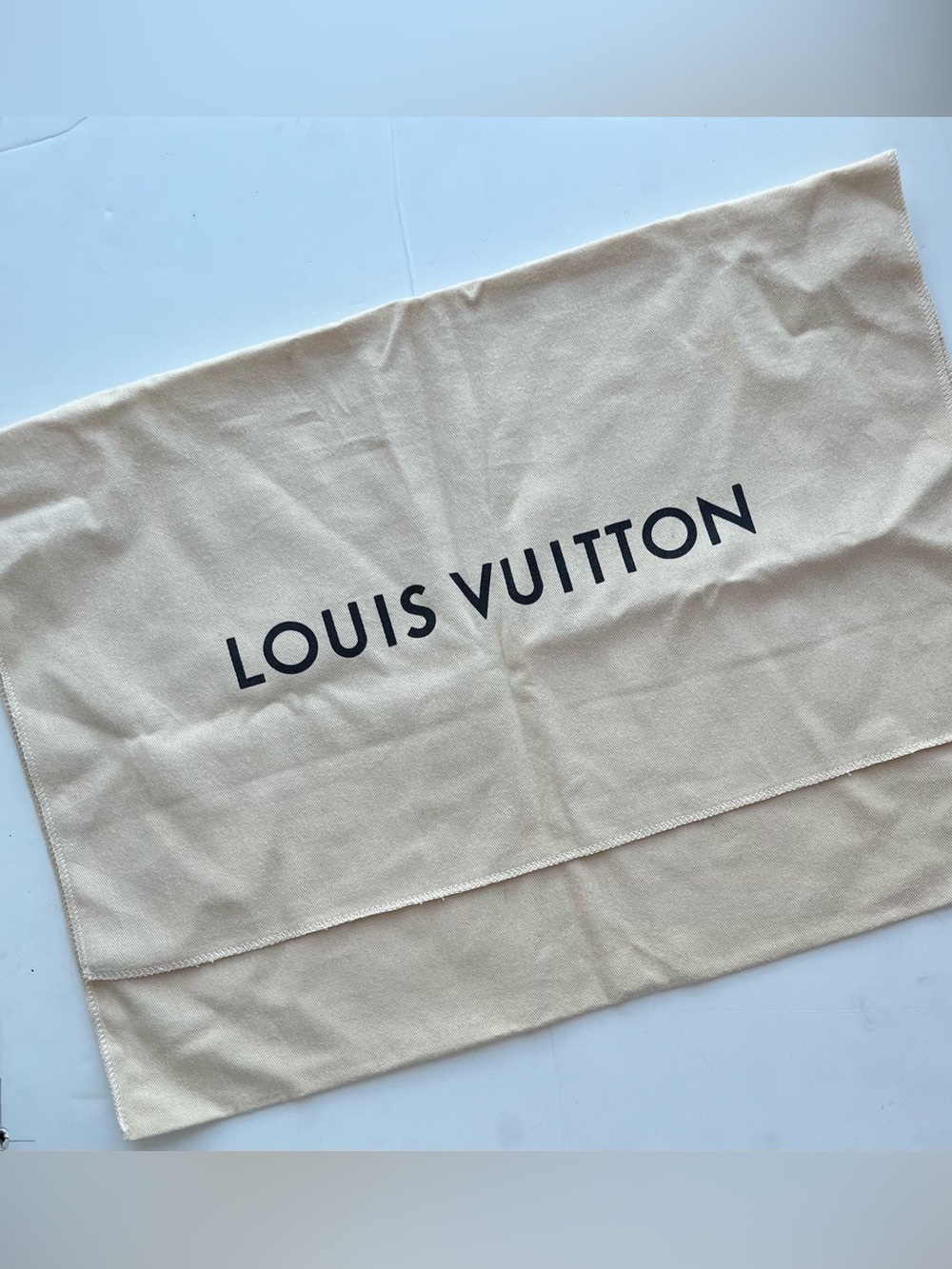 Louis Vuitton Beige Logo Dust Pouch - Picture 3 of 3